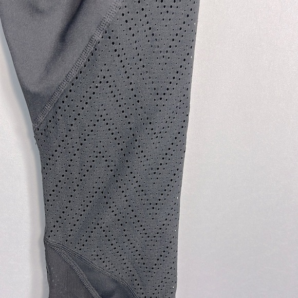 Athleta Black Leggings with Mesh Panels and Hidden Back Pocket Size S - Picture 6 of 12